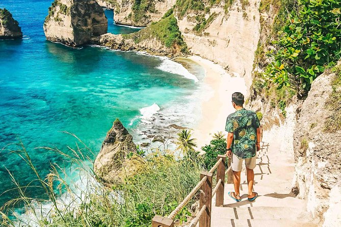 East Nusa Penida Small Group Tour: Atuh Beach & Diamond Beach – Full Day - Teletubbies Hill: a photo stop that’s also a breath break