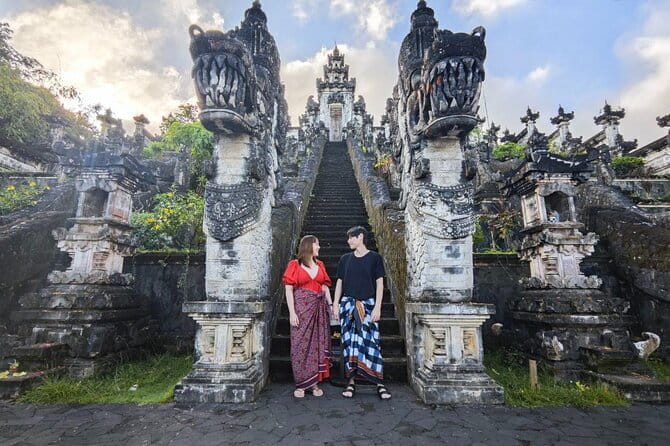 Exclusive Bali: Gates of Heaven, Tirta G - Private & All-Inc - Heaven’s Gate at Lempuyang Temple: Framing Mount Agung Like a Pro