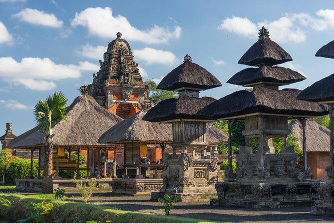 Exquisite UNESCO World Heritage Sites in Bali - Stop 4: Tanah Lot Temple and the rock formation photo moment