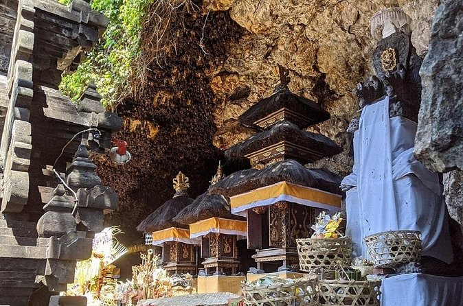 Full Day All Inclusive Besakih Holy Mother Temple Private Tour - Lunch: Indonesian food with vegetarian options (and a real reset)