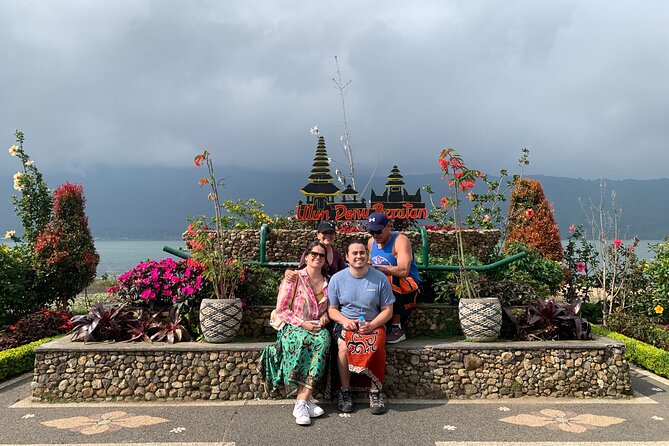 Full Day Tour Bedugul Sightseeing and Tanah Lot Temple - Stop 2: Ulun Danu Bratan Temple on Lake Beratan
