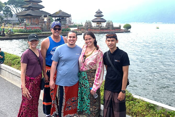 Full Day Tour Bedugul Sightseeing and Tanah Lot Temple - Stop 3: Handara Gate for iconic Bali photos