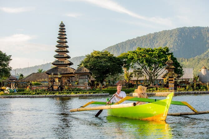 Full-day Ubud Private tour : Cultural Heritage - Mount Batur viewpoint in Kintamani: volcano and Lake Batur in one frame