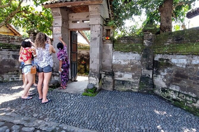 Full-Day Ubud Village including Mt Batur Tirta Empul and Sightseeing Tour - Tirta Empul Temple Cleansing: What Melukat Feels Like