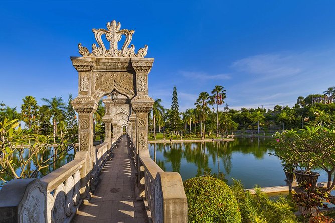 Gate Heaven of LEMPUYANG TEMPLE & East Bali Tours - Lempuyang Temple Gate of Heaven: Mount Agung Views and Photo Rules