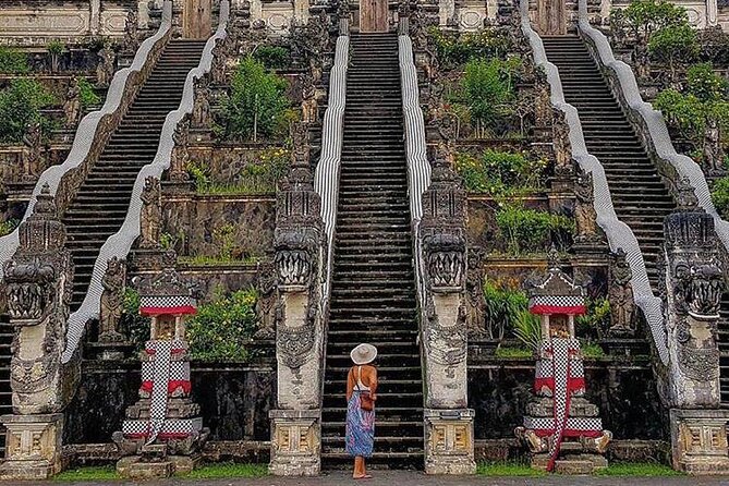Gate of Heaven Tour With Guide : All-Inclusive Best Experience - Gate of Heaven at Lempuyang Temple: the photo spot, done with less stress