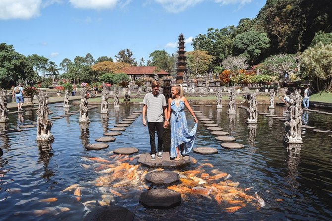 Gate of Heaven Tour With Guide : All-Inclusive Best Experience - Sidemen: a short valley stop that actually helps your photos