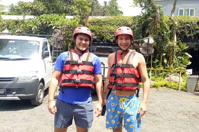 Green Bali Rafting Ticket And Transfer - Lunch at the finish point: refuel without adding more planning