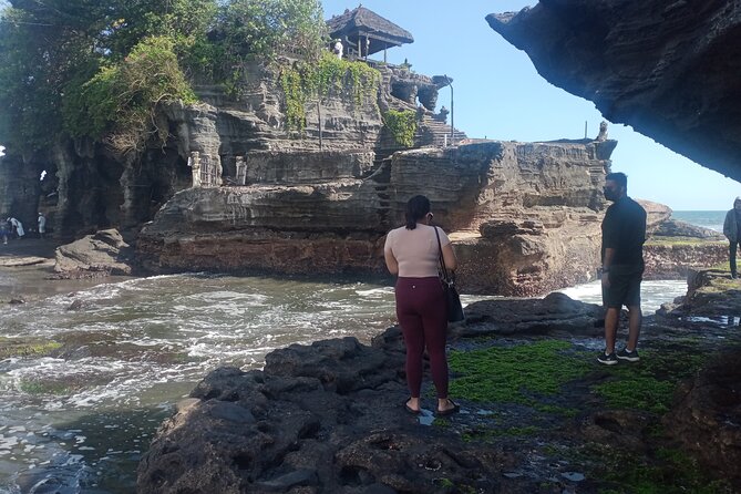 Half Day Tanah Lot Temple Private Guided Tour - Stop 2: Batu Bolong and Its Rock Bridge Sea Views