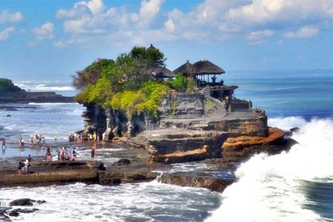 Half Day Tour: Tanah Lot Sunset & Taman Ayun Temple Included Entrance Ticket - Stop 1: Taman Ayun Temple and Its UNESCO Garden-Temple Feel