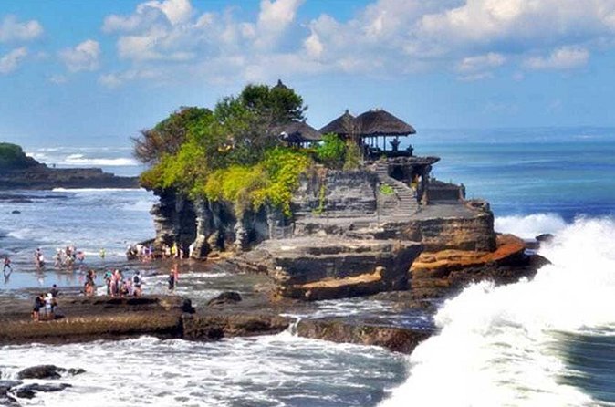 Half Day Tour: Tanah Lot Sunset & Taman Ayun Temple Included Entrance Ticket - The Human Touch: Your Driver-Guide Matters