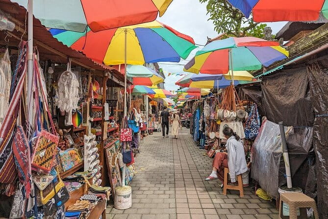 Half Day Ubud Village Private All Inclusive Tour - Lunch at an Indonesian restaurant: recharge without derailing the schedule