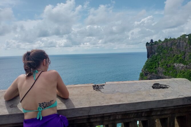 Half Day Uluwatu Temple And Kecak Dance Private Guided Tour - The seafood dinner add-on at Jimbaran Beach