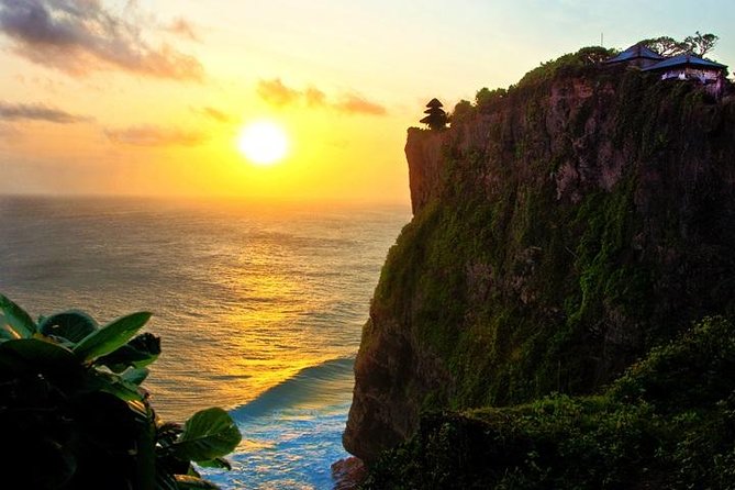 Half Day: Uluwatu Temple,KECAK FIRE DANCE Evening Tour & Jimbaran SEAFOOD Dinner - Entering Uluwatu Temple at golden hour, with monkeys in view