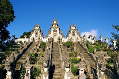 Heaven Gate (Lempuyang) - Tirta Gangga - FREE WIFI - Lempuyang Temple: the view is the product, and you need time