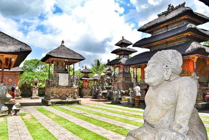 Jungle Trekking at Mt. Batukaru, scenic Waterfall & village life - Pengempu Waterfall and hot spring: how the tour cools you down