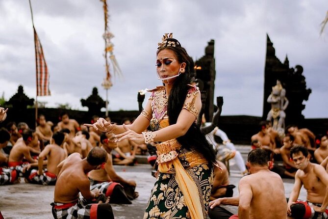 Kecak and Fire Dance Ticket at Uluwatu Temple - The Show Itself: Seating, Sound, and Crowd Comfort