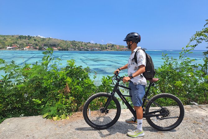 Lembongan Electric Bike tour - Stop 3: Yellow Bridge, the quick cross between islands