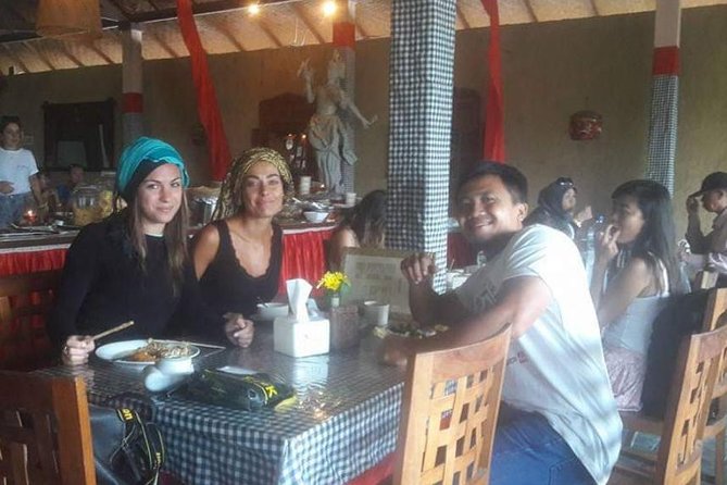 Magic Of Ubud Temple Swing And Waterfall Private Guided Tour - Tampaksiring tea and welcome drink: a calmer village moment