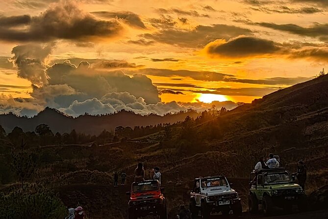 Mount Batur Sunrise Jeep Tour with Hot Springs and Waterfall - Tibumana Waterfall Near Ubud: Swim Time and Photo-Friendly Stops