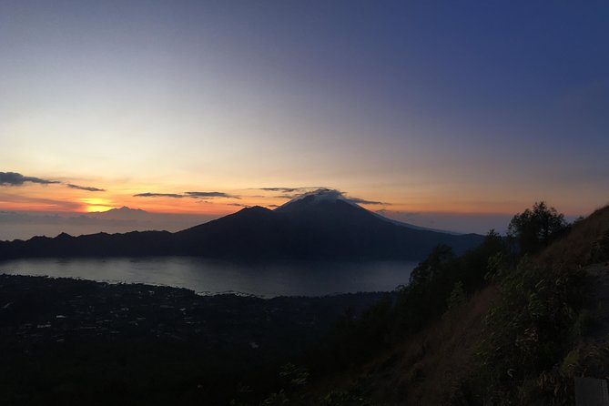 Mount Batur Sunrise Trekking & Hot Spring Tour - The Summit Moment: Breakfast, Hot Drinks, and a Cold Wait