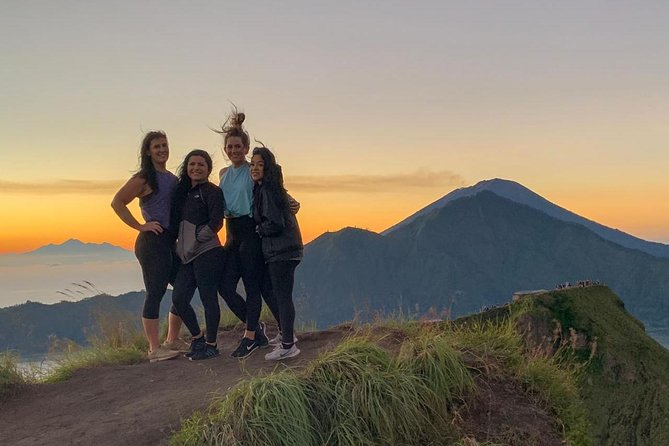 Mount Batur Sunrise Trekking Private Tour with Breakfast and Hotel Transfer - Summit Timing: What You Do Between Reaching the Peak and Breakfast