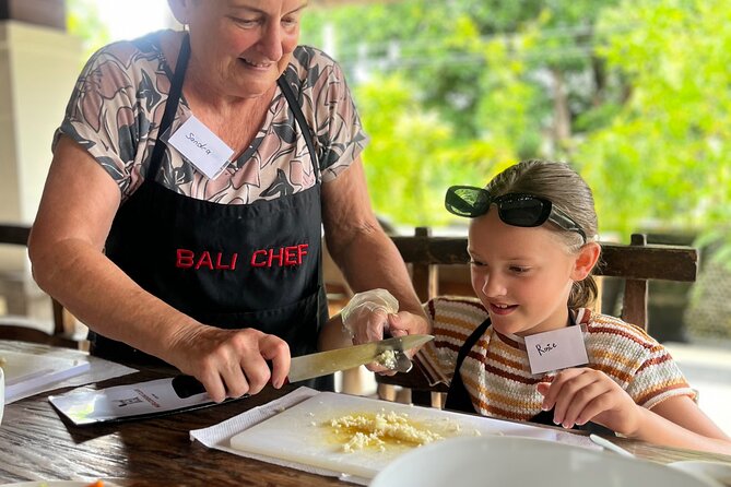 Mufu Rendang Cooking Class Kuta - The 9:30 Market Tour: Where the Spices Get Personal