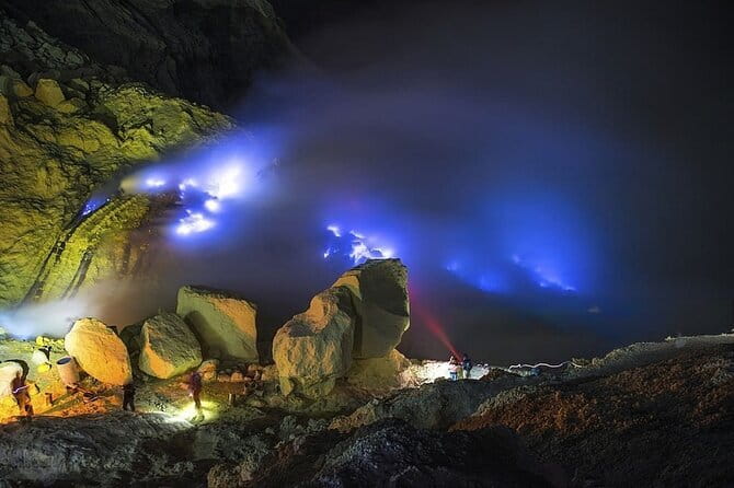 North Bali highlights: Buddhist temple, Waterfall & hot spring - Banyumala Twin Waterfalls: Walking Down, Then Swimming