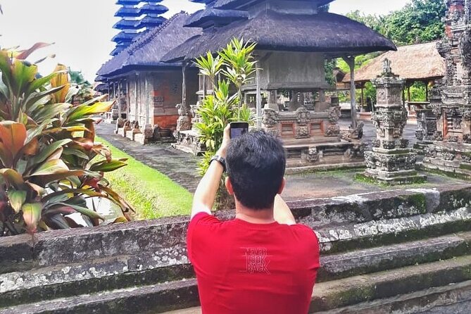 North Bali: Sekumpul Waterfalls and Ulun Danu Temple Tour - Ulun Danu Beratan: Temple Views That Really Work for Photos