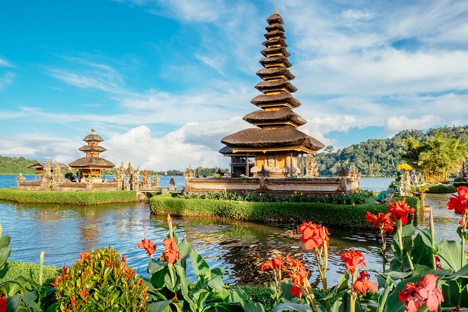 North Bali: Sekumpul Waterfalls and Ulun Danu Temple Tour - What You Actually Pay: $22.50 Value and the Ticket-Trekking Reality