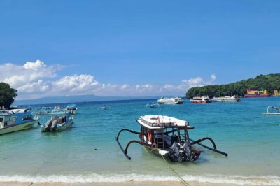 Northern Bali Highlights + Unesco Scenic Heritage Rice Terrace. - Ulun Danu Beratan Temple on Lake Beratan: the first “wow” moment