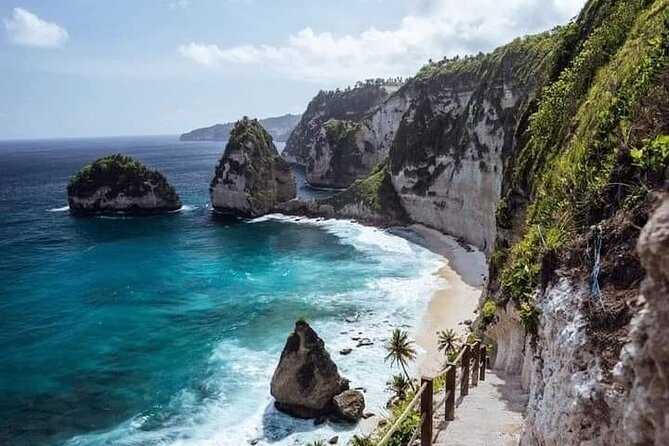 Nusa Penida East And West Full Day Private Guided Tour - Diamond Beach Morning: Coffee Break Plus a Breakfast Box