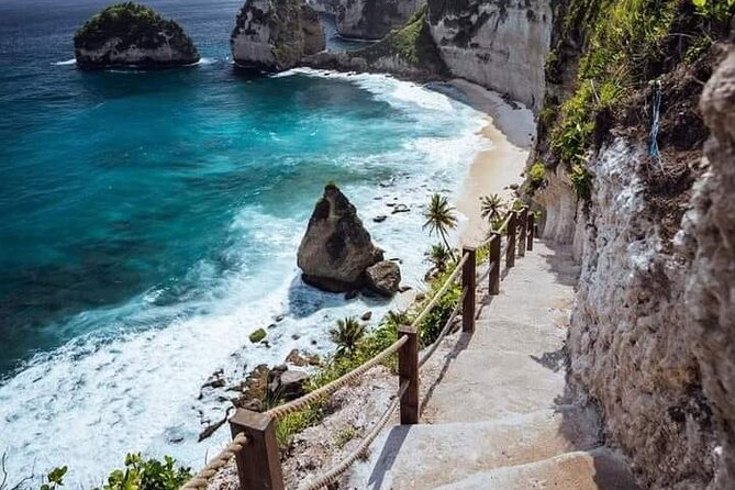 Nusa Penida East And West Full Day Private Guided Tour - Kelingking Beach: The Photo Above the Cliff (and the Local Story)