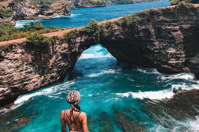 Nusa Penida Instagram Tour: The Most Iconic Spots (Private & All-Inclusive) - Atuh Beach and the viewpoint-to-beach vibe