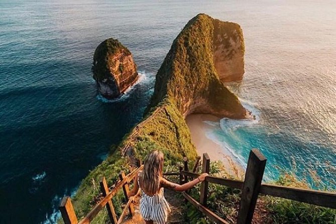Nusa Penida One Day Trip with All-inclusive - Broken Beach (Pasih Uug): the cliff with the big hole