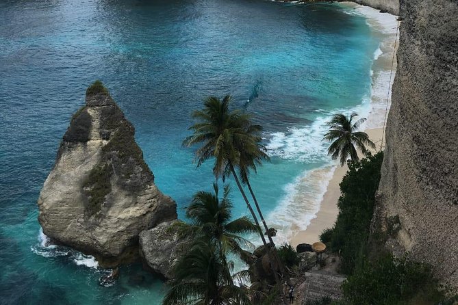 Nusa Penida Tour - Crystal Bay: the quieter closer for the west route