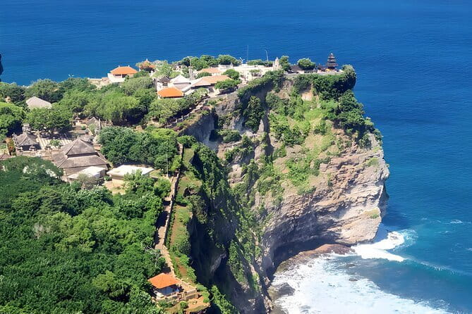 Nusa Penida Tour - Private guiding on crowded beaches: how to enjoy it instead of enduring it