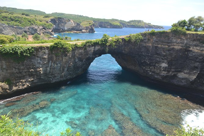 Nusa Penida Tours All Inclusive - Pasih Uug (Broken Beach) and the volcanic rock show