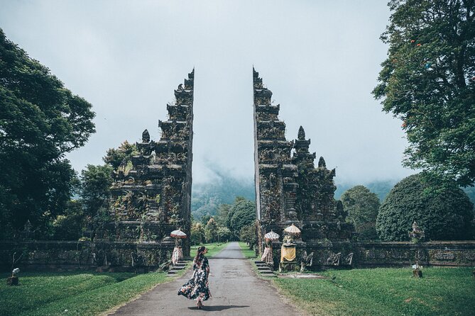 Private Bali Car Charter with Driver up to 6 People - The driver experience: English-speaking, flexible, and (in at least one case) punctual