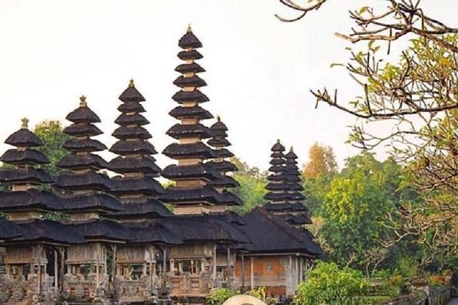 Private Full-Day Tour Jatiluwih Rice Terrace and Tanah Lot Temple - Taman Ayun Temple: Ancestor Worship in the Mengwi Story