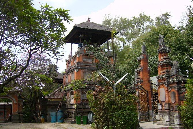Private Half-Day Tour: Denpasar City Trip - Lunch at a city restaurant: set-menu comfort, with a vegetarian option