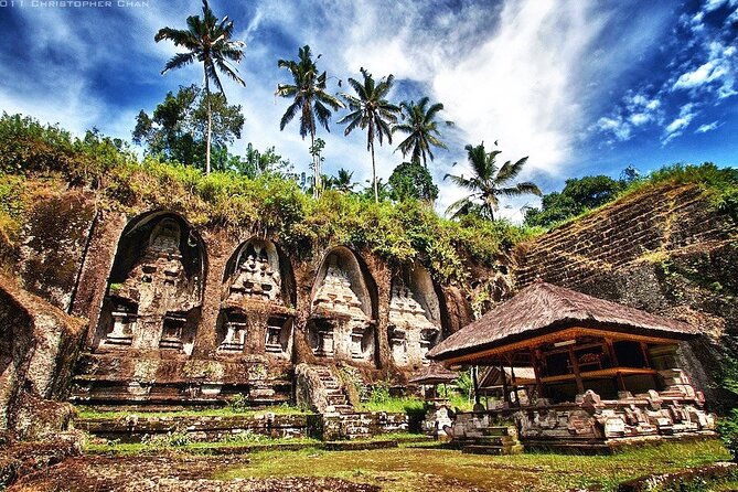 Private Inclusive Tour: The Best Of Ubud With Jungle Swing - Ubud Palace and the Traditional Art Market: finish in the cultural center