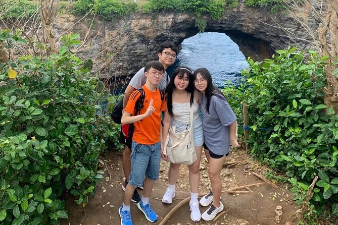 Private Instagramable West Nusa Penida Tour - Broken Beach (Pasih Uug): cave openings and photo time with a side of sea drama
