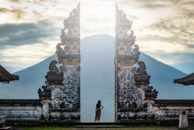 Private Sightseeing Northern East Bali All inclusive - Lempuyang Temple: sarong rules, Mount Agung views, and a calm plan