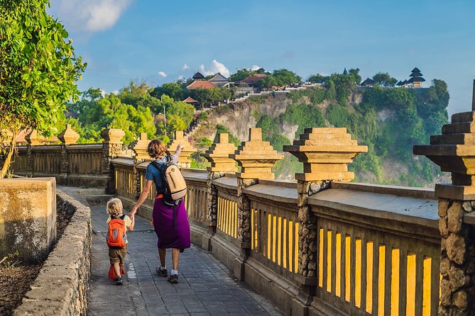 Private Tour Bali Beaches and Uluwatu Temple with Dinner - Uluwatu Temple: Cliff Views Plus the Monkey Reality