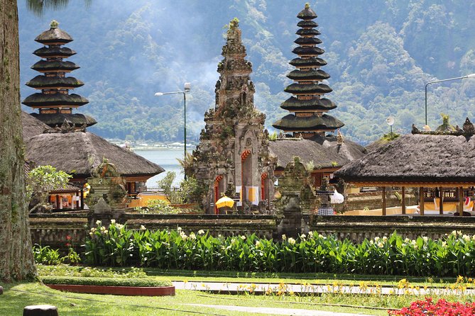 Private Tour: Bali Temples, Hidden Waterfall and Handara Gate - Ulun Danu Beratan: the lakeside temple view you can plan around
