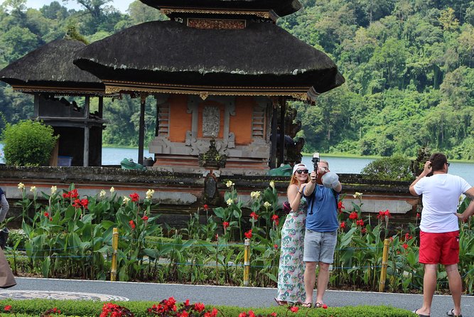 Private Tour: Bali Temples, Hidden Waterfall and Handara Gate - Guide style: what the best days feel like