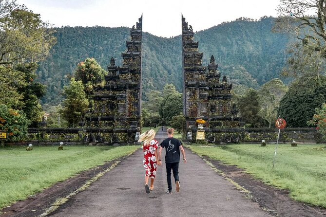 Private Tour: Bali UNESCO World Heritage Sites - Ulun Danu Bratan Temple on Lake Bratan: quiet and water-side views