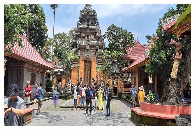 Private Tour: Batuan Temple, Tegenungan Waterfall, Elepahant Cave Free transport - Goa Gajah (Elephant Cave): the archaeological site where the name tricks you