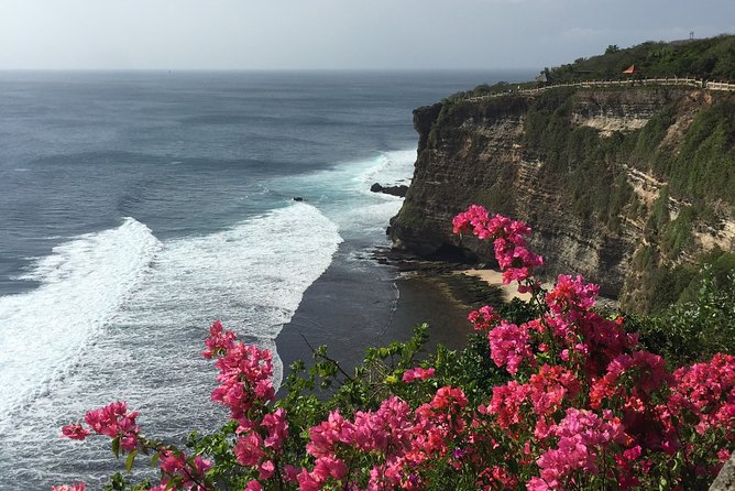Private Tour: Highlights Uluwatu Temple & Southern Beaches Bali - Kopi Luwak Tester at Lumbung Sari Pecatu: What to Expect